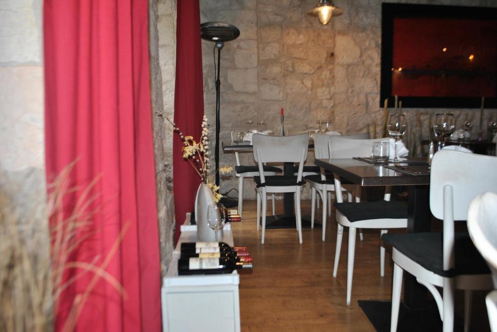 Le Beffroi Aparthotel Tournon-d'Agenais Exterior photo